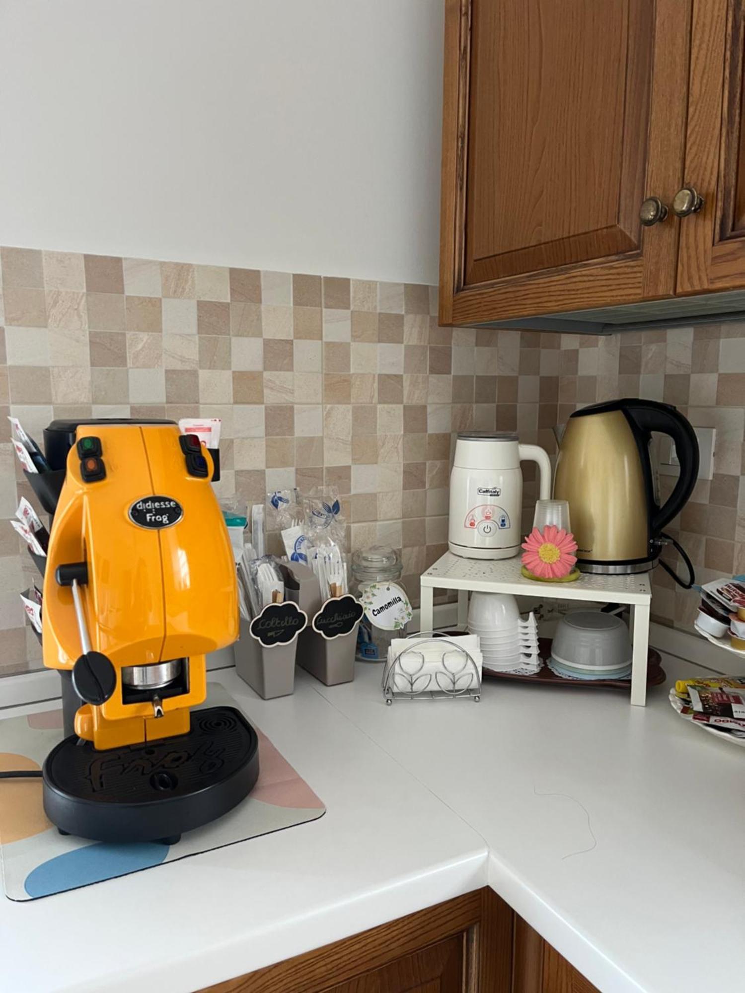 Bed&Breakfast Del Viaggiatore Fondi Zewnętrze zdjęcie